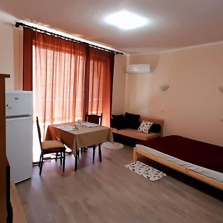 На Море В Сарафово Burgas Exteriör bild
