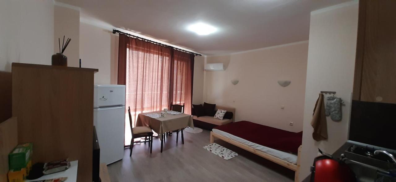 На Море В Сарафово Burgas Exteriör bild